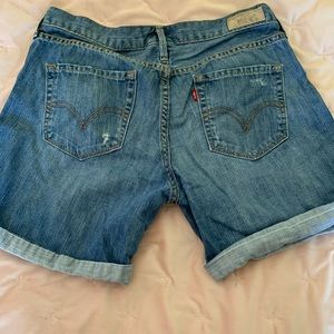 Levi’s Boyfriend Jean Shorts